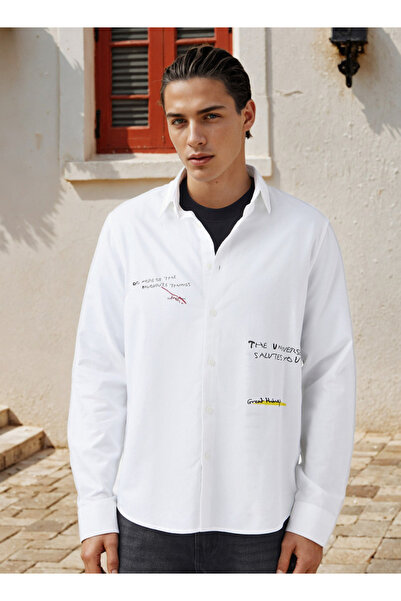 FAV قميص مطبوع بقصّة عادية وأكمام طويلة