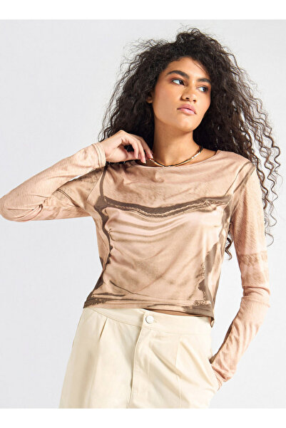 FAV Printed Crew Neck T-shirt with Long Sleeves