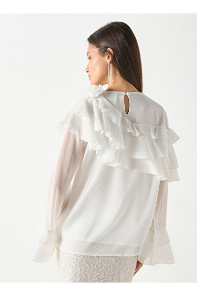 Iconic Textured Top with Long Sleeves and Ruffle Detail