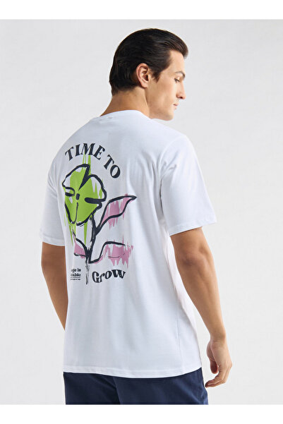FAV Graphic Print T-shirt with Crew Neck and Short Sleeves