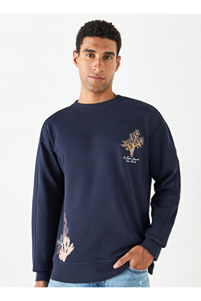 Lee Cooper Embroidered Crew Neck Sweatshirt With Long Sleeves