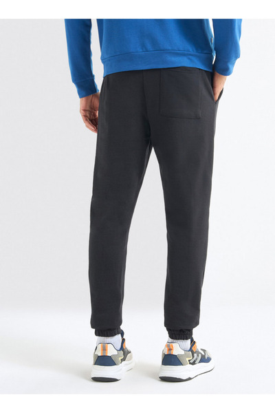 FAV Solid Regular Fit Joggers with Flexi Waistband and Pockets