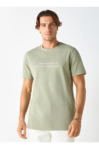 Iconic تي شيرت بطبعة طباعية ورقبة دائرية وأكمام قصيرة