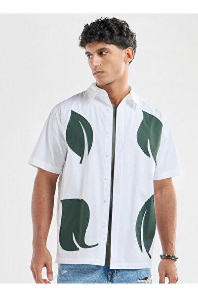 FAV قميص مزين بأوراق الشجر بأكمام قصيرة