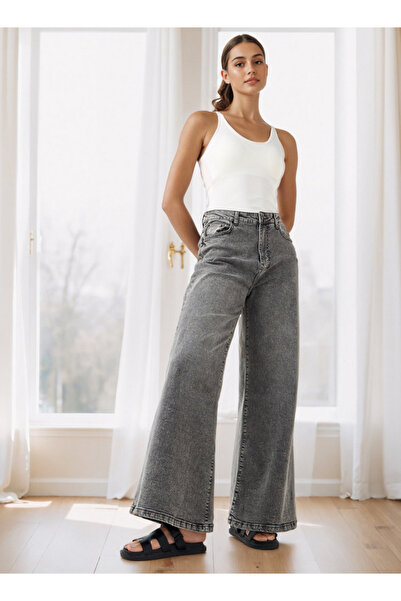 FAV Scoop Neck Racerback Tank Top