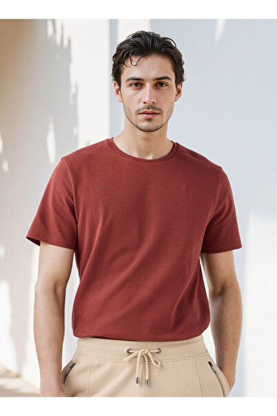 Iconic تي شيرت بقصّة عادية ومُنسّق بنقشة الفشار