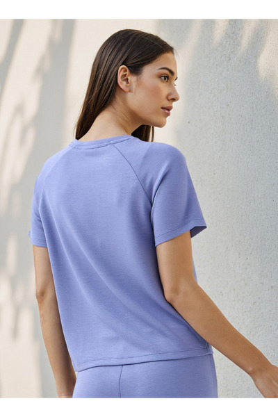 FAV Crew Neck T-shirt with Short Sleeves