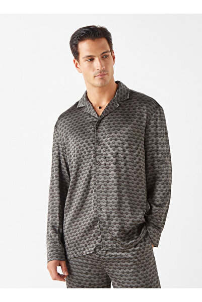 Emperor قميص بياقة معسكر مطبوعة بالكامل وأكمام طويلة