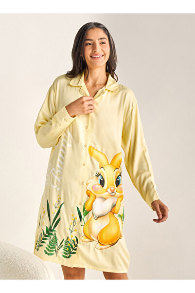 FAV قميص نوم بطبعة أرنب مع ياقة معسكر وأكمام طويلة