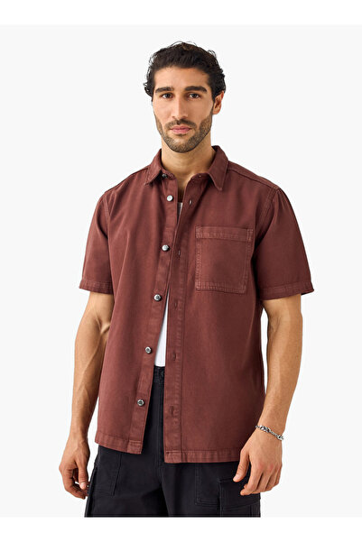 FAV قميص جينز بقصة عادية وياقة وجيب على الصدر