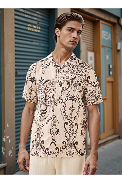 Lee Cooper قميص مطبوع بقصّة عادية مع ياقة معسكر