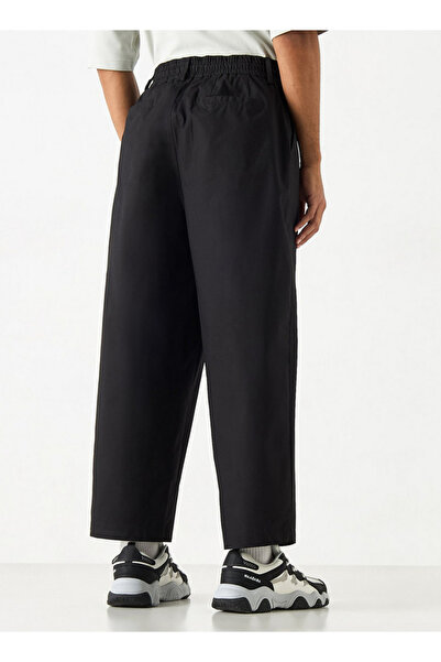 FAV Relaxed Fit Pants with Drawstring Closure and Pockets