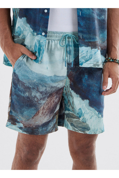 FAV All-over Graphic Print Shorts With Drawstring Closure And Pockets