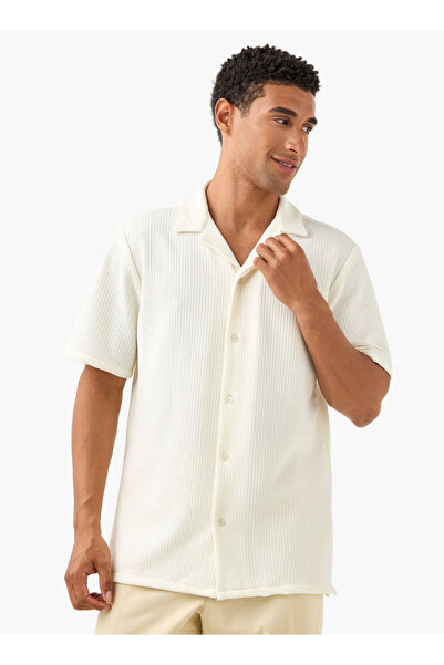 FAV قميص دوبي بقصّة عادية وياقة معسكر وأكمام قصيرة