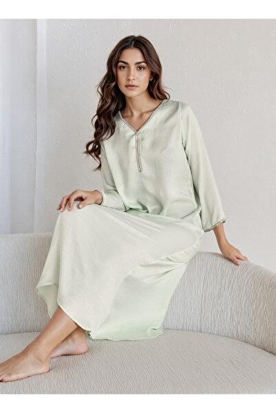 FAV قميص نوم ماكسي طويل مع رقبة على شكل حرف V