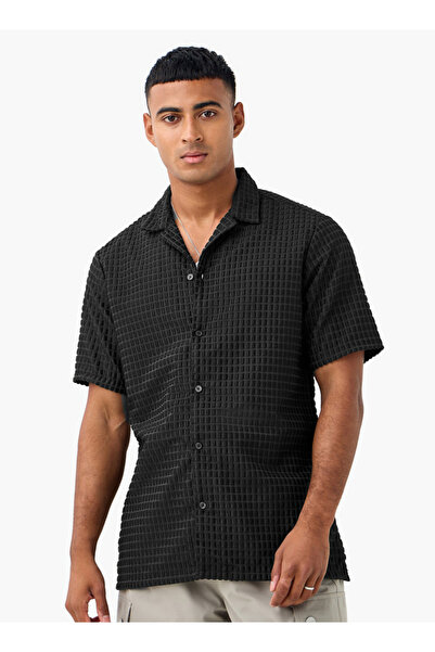 FAV قميص دوبي بقصّة عادية وياقة معسكر وأكمام قصيرة