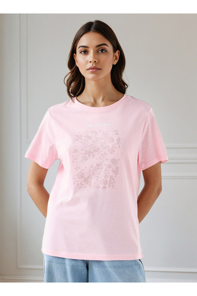 FAV تي شيرت بطبعة جرافيكية ورقبة دائرية