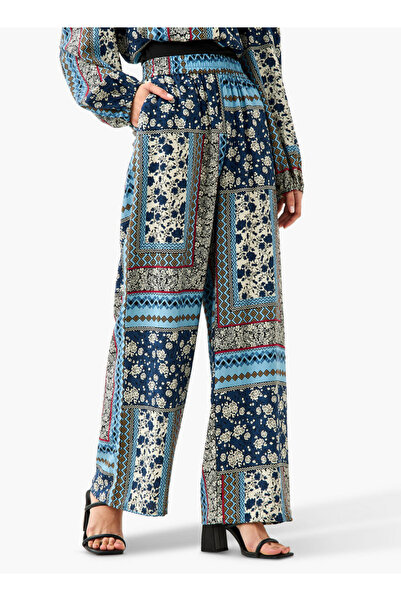 Lee Cooper بنطلون مستقيم بطبعة زهور مع جيوب