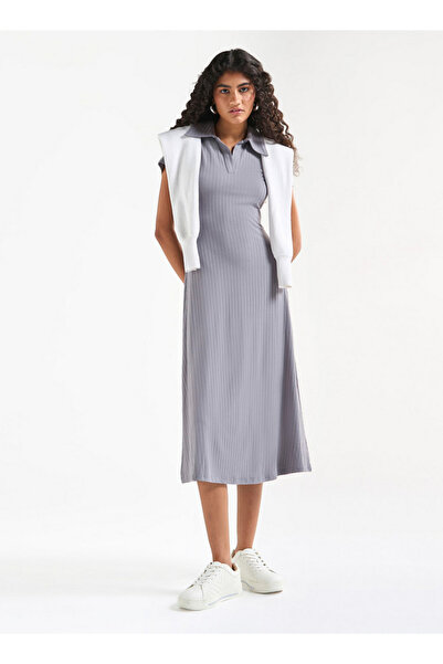 FAV Ribbed Midi T-shirt Dress With Collar And Short Sleeves