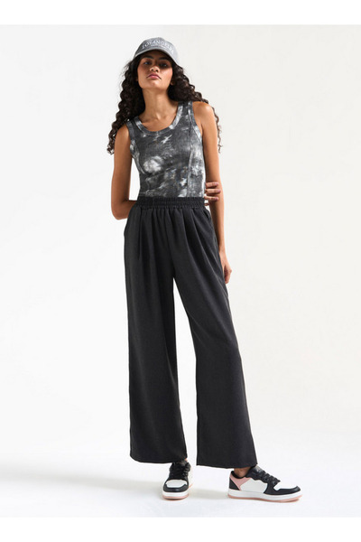 FAV Wide Leg Joggers with Elasticated Waistband and Pockets