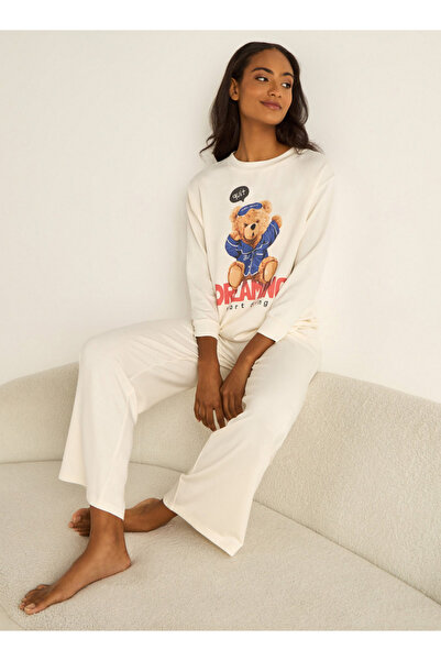 FAV طقم بيجامة تي شيرت وبنطال