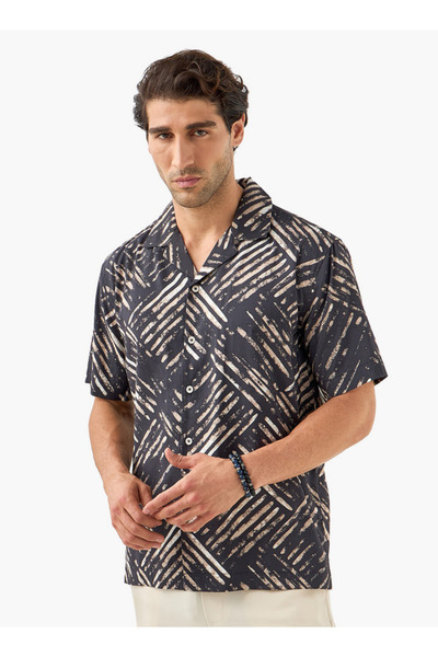 Iconic Iconic Abstract Print Shirt with Short Sleeves