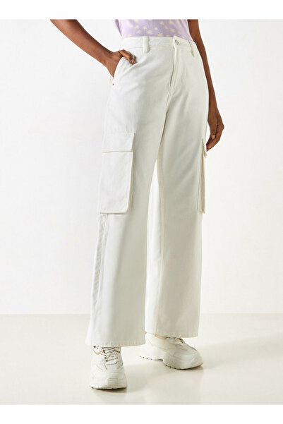 FAV Wide Leg Cargo Jeans with Pockets
