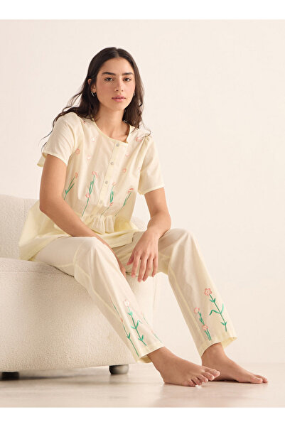 FAV طقم قميص وبيجامة مطرز