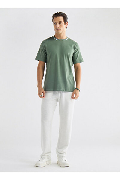 FAV Solid T-shirt with Crew Neck and Short Sleeves