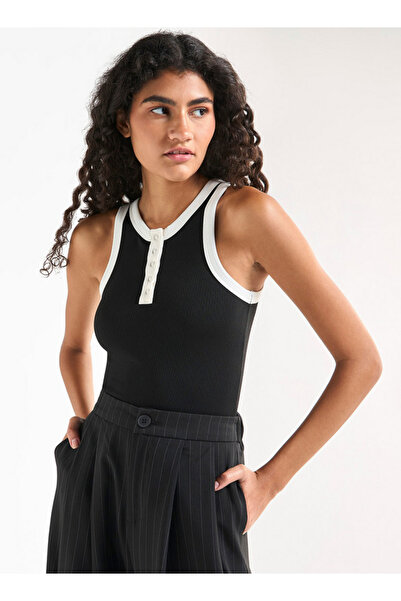 FAV Textured Tank Top with Crew Neck and Racerback