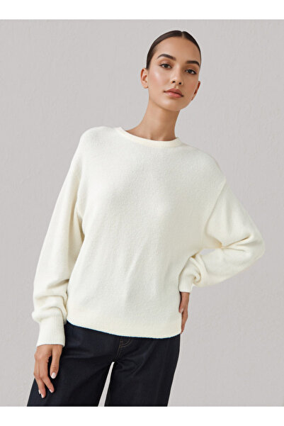 FAV سترة برقبة دائرية وأكتاف منسدلة