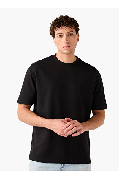 FAV تي شيرت مريح برقبة دائرية