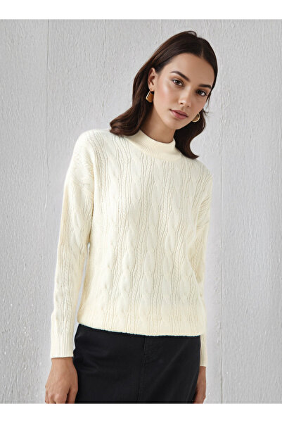 FAV Cable Knit Boxy Sweater with Long Sleeves