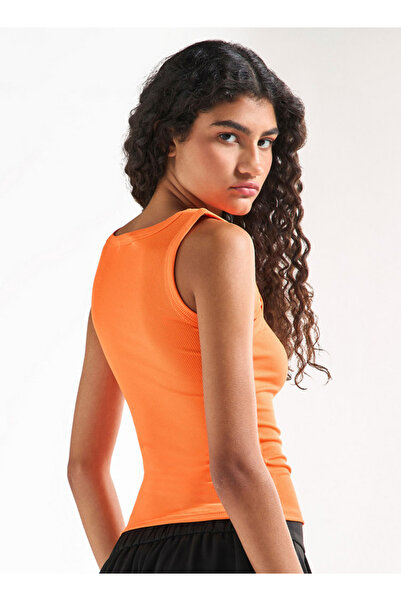 FAV Ribbed Tank Top with Round Neck