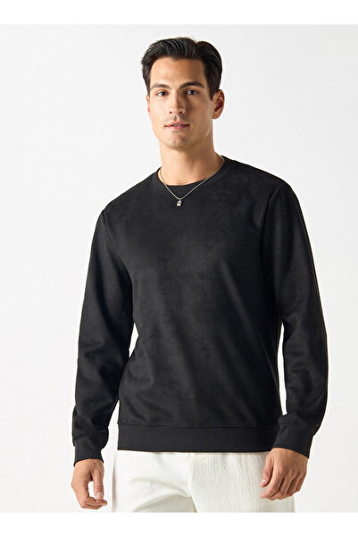 Iconic Solid Sweatshirt with Round Neck and Long Sleeves