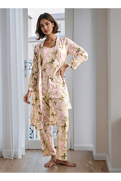 FAV طقم رداء وبيجامة مطبوع بالكامل