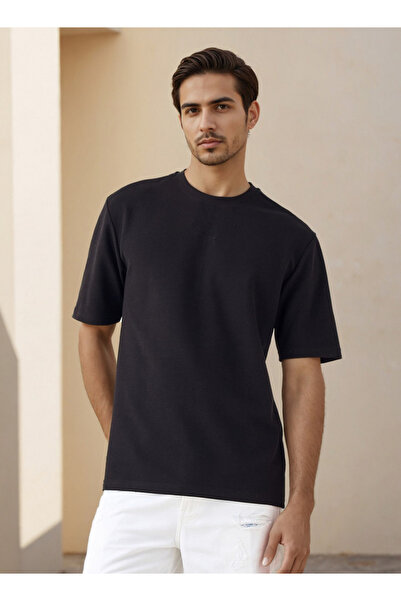 FAV تي شيرت مريح ومحكم