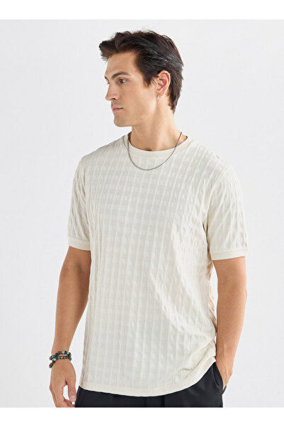 FAV Textured Crew Neck T-shirt with Short Sleeves