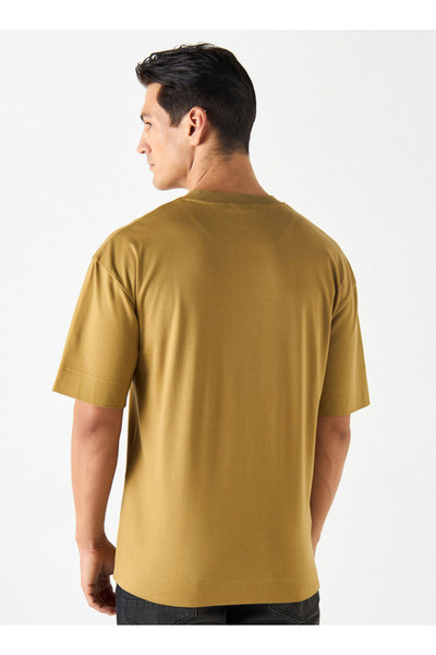 Emperor Logo Embroidered T-shirt with Short Sleeves and Crew Neck