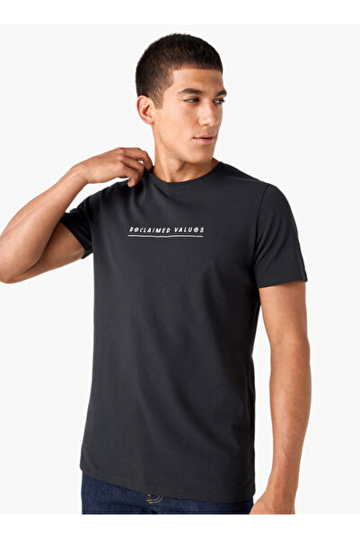 Iconic تي شيرت بطباعة طباعية