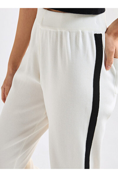 FAV Panelled Joggers With Ribbed Waistband And Pockets