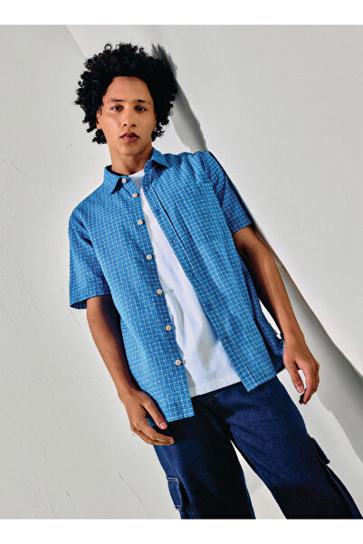 Lee Cooper قميص منقوش بقصة عادية مع جيب على الصدر