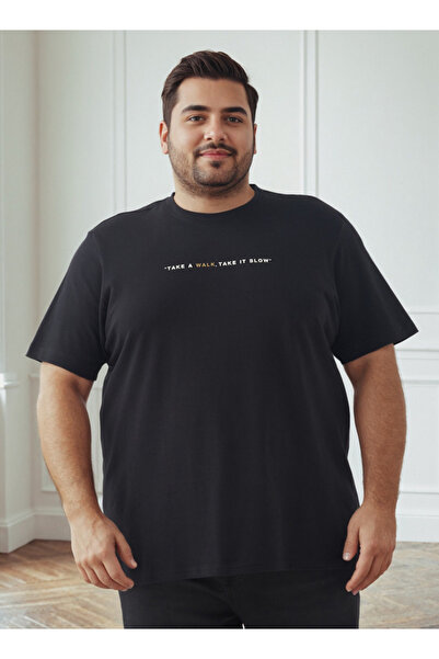 FAV Men Regular Fit Crew Neck Short Sleeves Slogan Print T-shirt