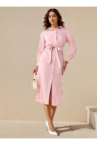 FAV فستان قميص مخطط متوسط ​​الطول مع حزام