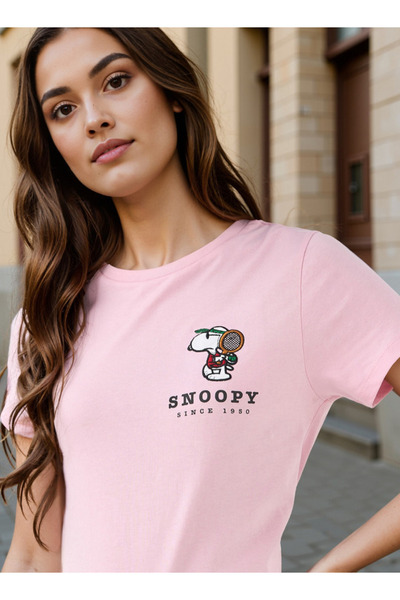 SP Characters Snoopy Dog Embroidered T-shirt