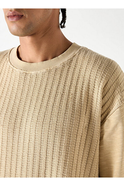 Lee Cooper Textured Oversized T-shirt with Short Sleeves