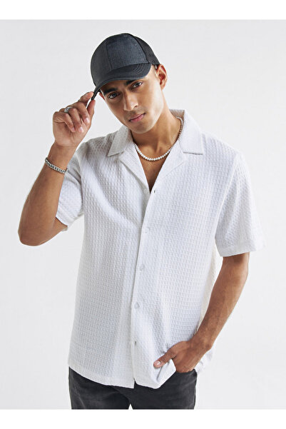 FAV Waffle Textured Shirt With Camp Collar And Short Sleeves