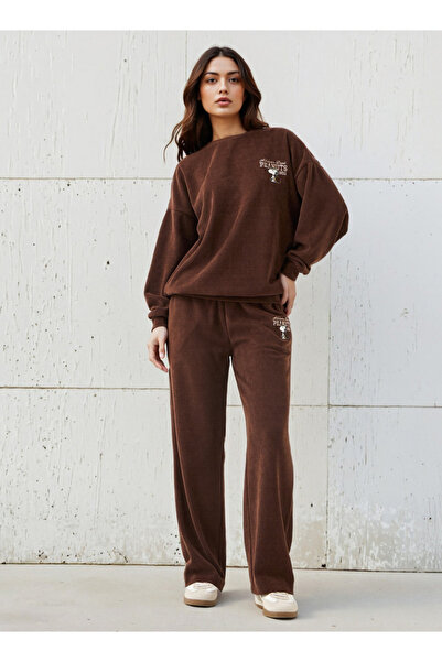 SP Characters طقم سويت شيرت جرافيكي من Chr L Corduroy