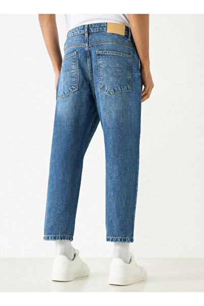 Lee Cooper Relaxed Fit Jeans With Button Closure