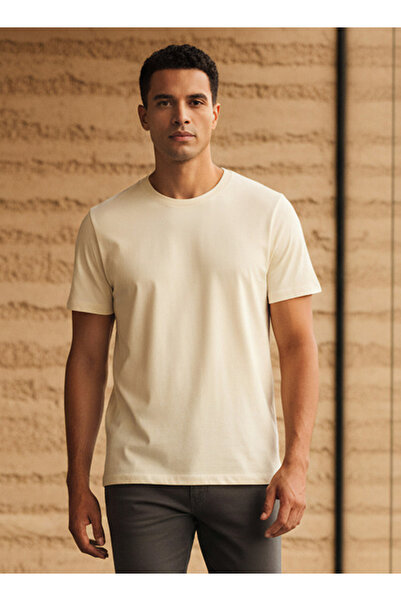 FAV Men Regular Fit Crew Neck Short Sleeves T-shirt